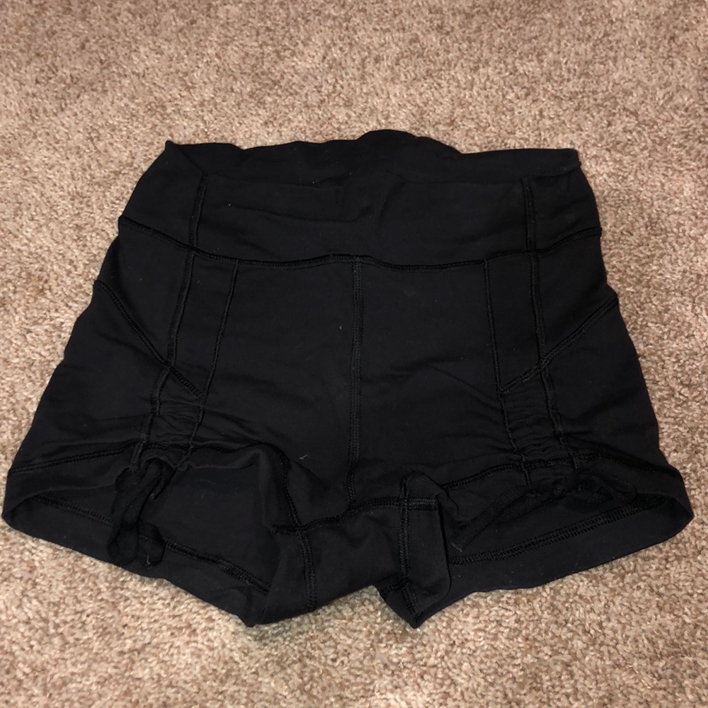Lululemon tie up shorts